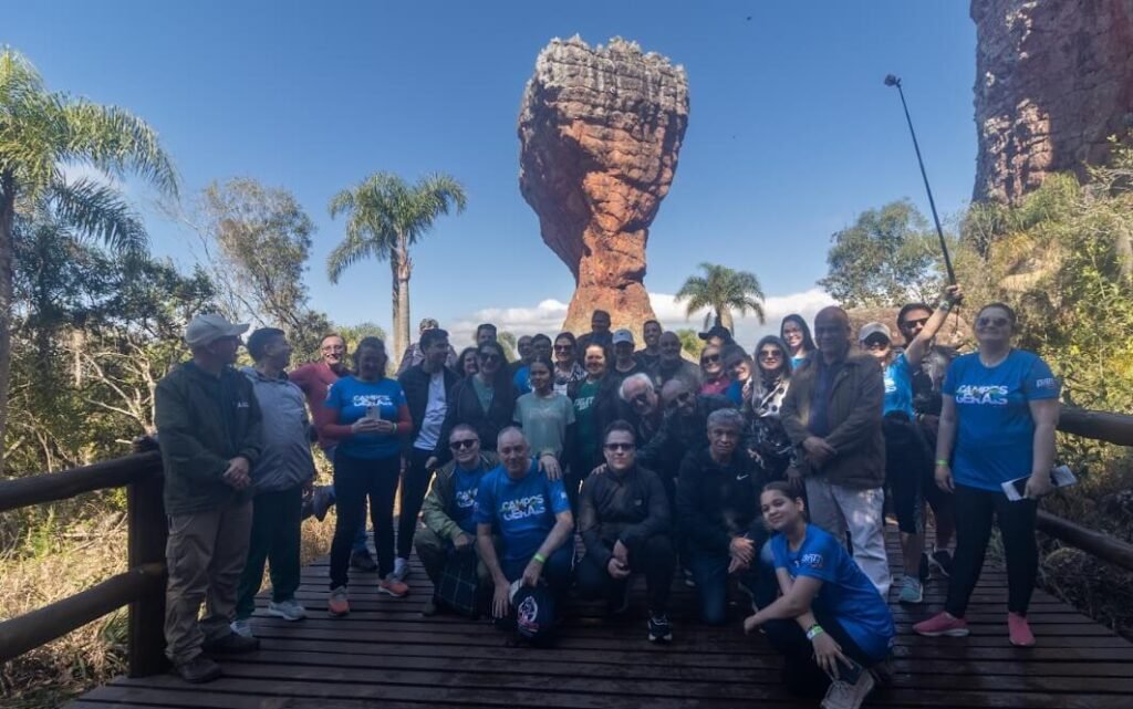 vila velha e os jornalistas de turismo em campos gerais
