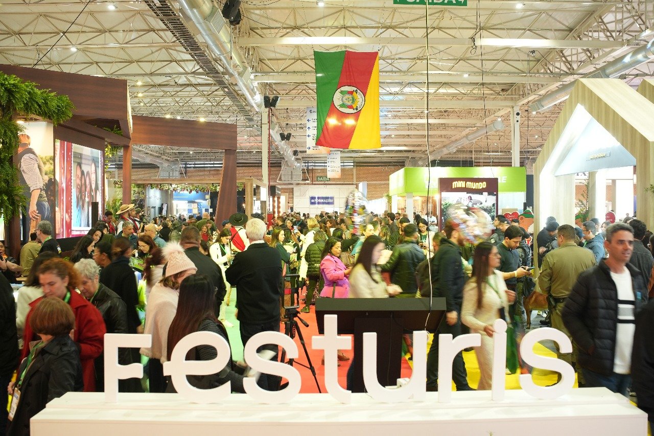You are currently viewing Festuris 2025 celebra crescimento de 15% e projeta futuro com o tema “Reimaginando o Amanhã”