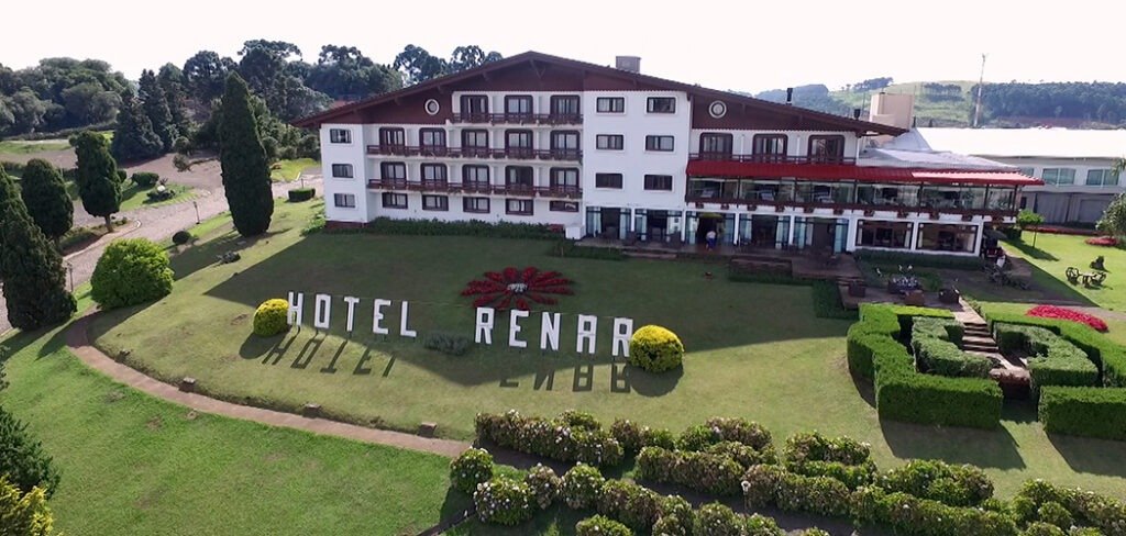You are currently viewing Hotel Renar celebra 45 anos como referência em hospedagem e eventos em Fraiburgo