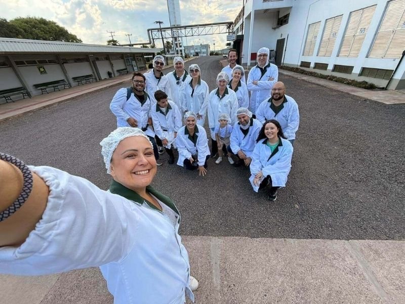 Read more about the article Jornalistas da ABRAJET visitam o Packing House da Fischer em Fraiburgo e conheceram como se classifica, armazena, embala e distribui maçãs