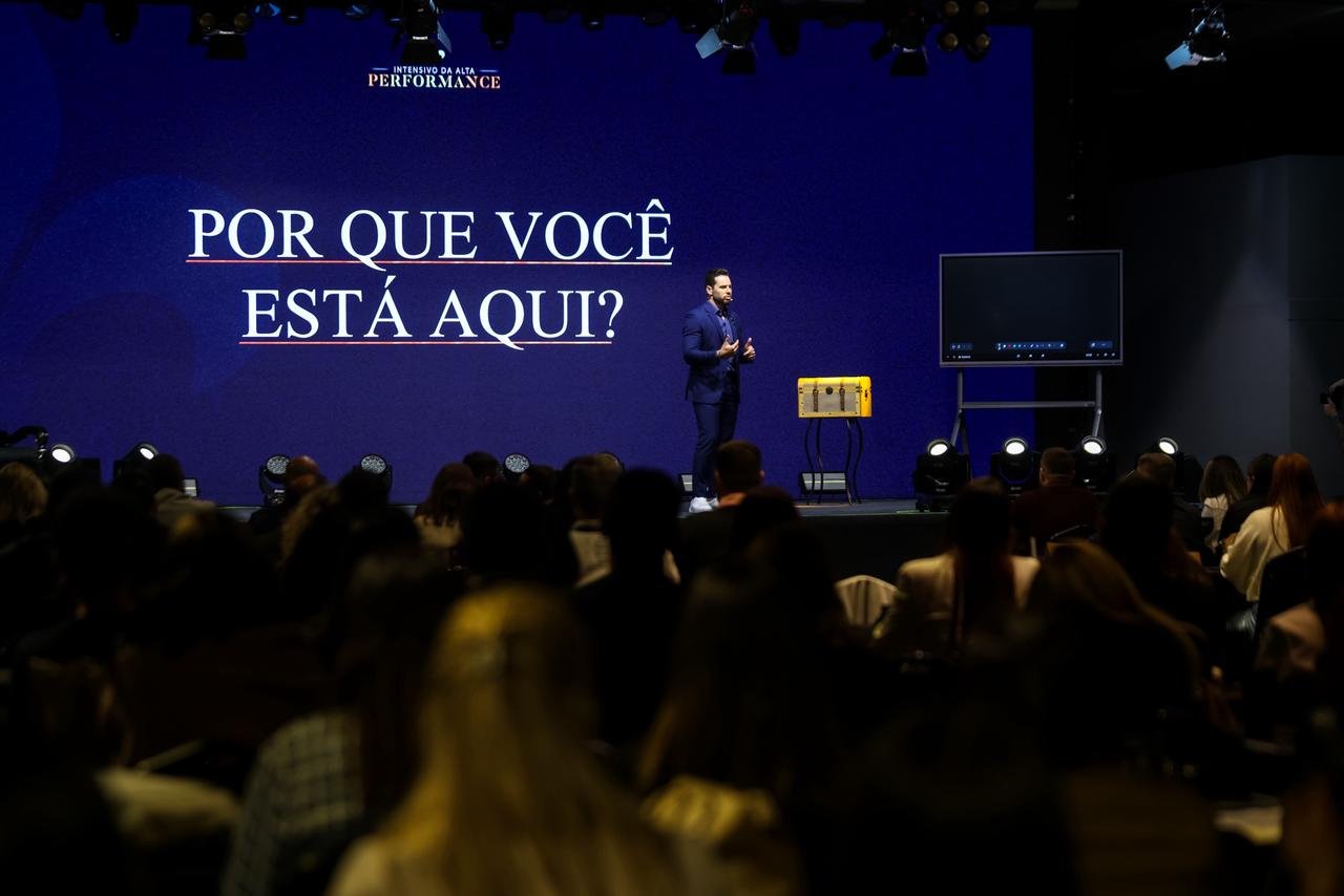Read more about the article Profissionalização e Inteligência Artificial: o antídoto contra o colapso das micro e pequenas empresas no Brasil